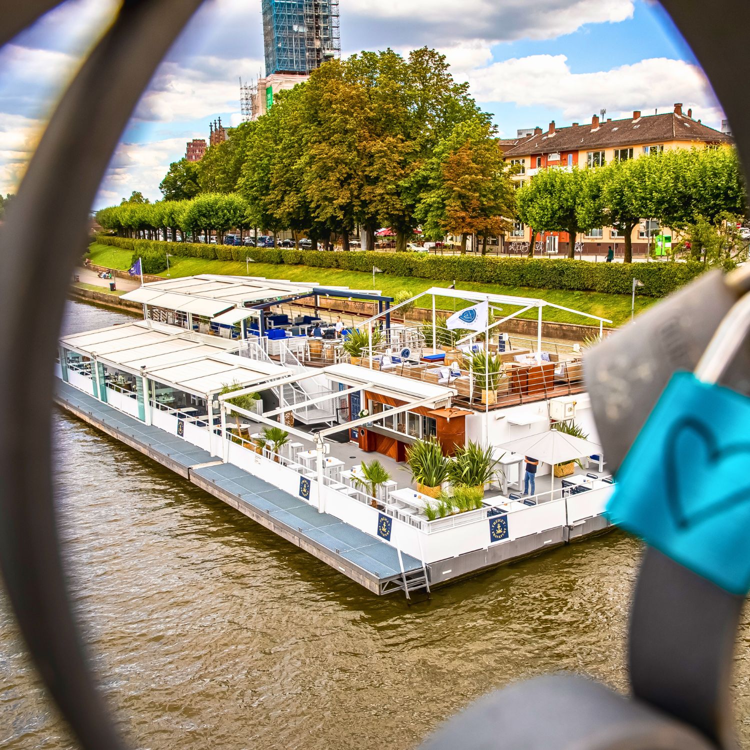 Freigut Frankfurt Location sommerlich
